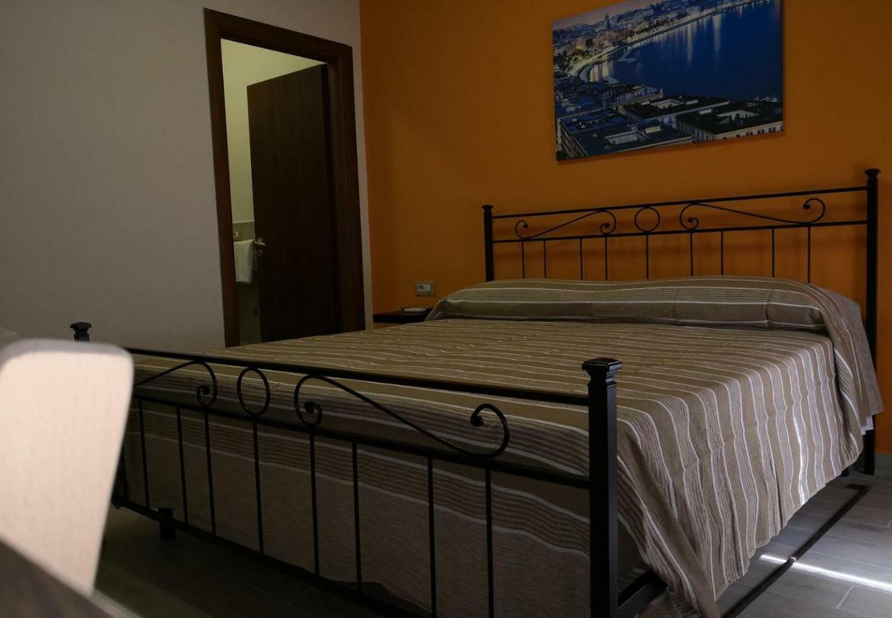 Fenesta Vascia Bed and Breakfast Napels Buitenkant foto