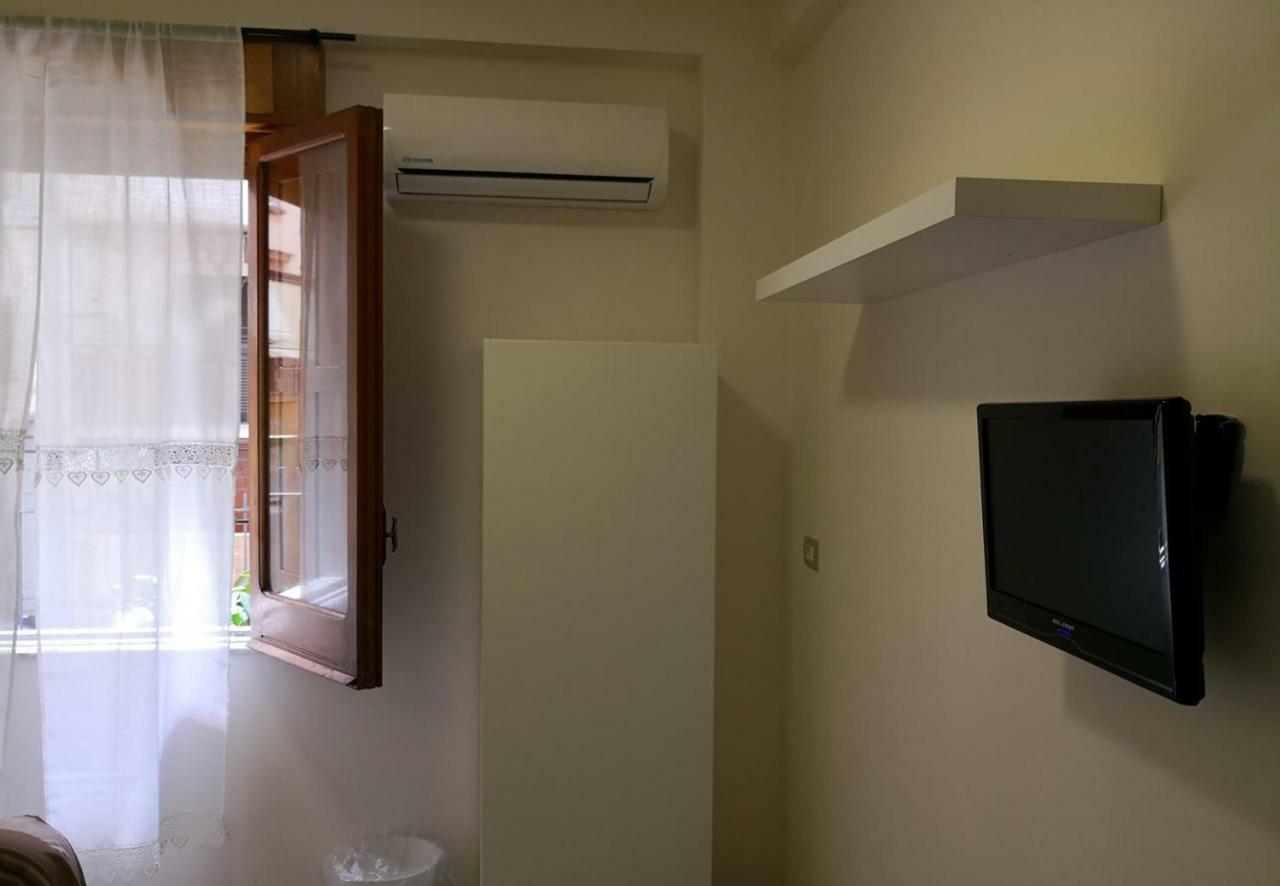 Fenesta Vascia Bed and Breakfast Napels Buitenkant foto