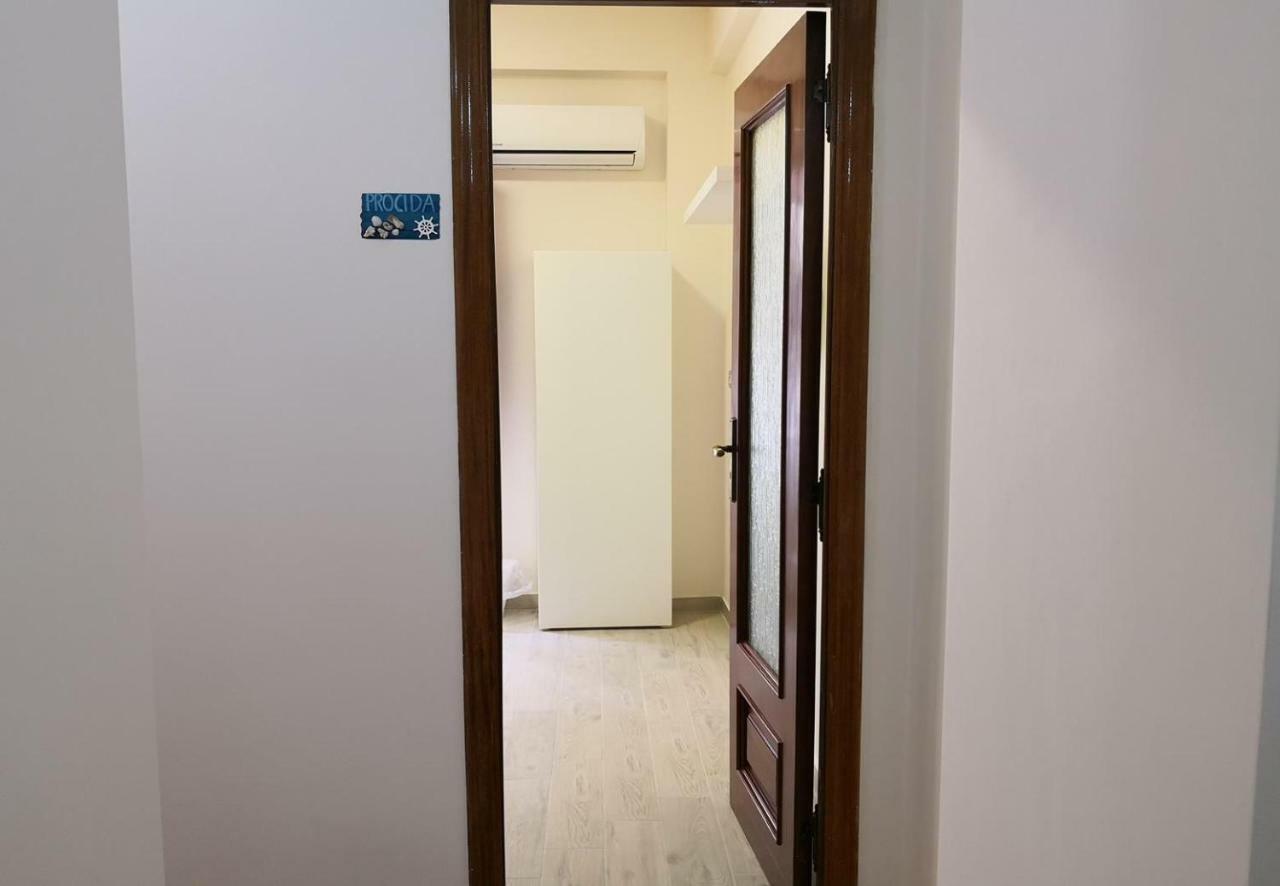 Fenesta Vascia Bed and Breakfast Napels Buitenkant foto